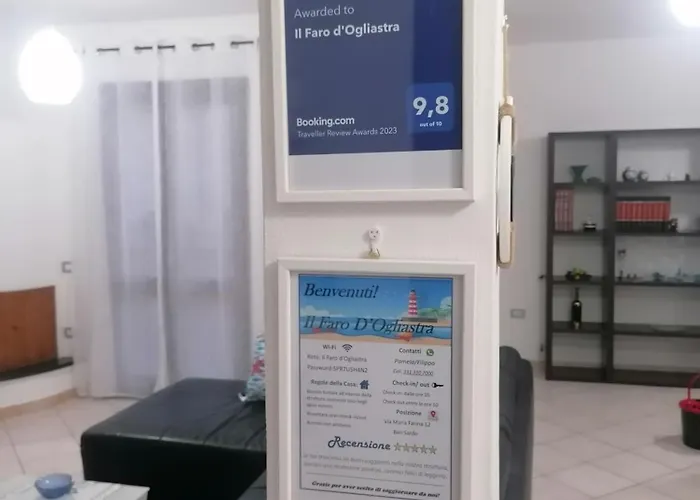Il Faro D'ogliastra アパート